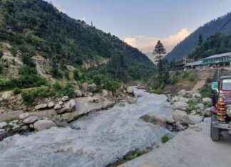 Exploring Neelam Valley: Tourists Flock to Scenic Winter Wonderland exploring-neelam-valley-tourists-flock-to-scenic-winter-wonderland