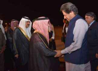 Imran disavows social media propagandists: A closer look at his stance mran-disavows-social-media-propagandists-a-closer-look-at-his-stance