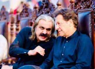 Imran Khan Sets 45-Day Deadline for Gandapur to End Corruption mran-khan-sets-45-day-deadline-for-gandapur-to-end-corruption