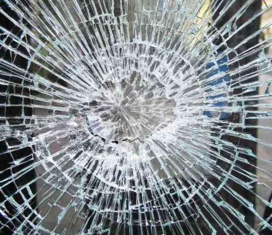 Tragic Four-Vehicle Crash on Super Highway: 1 Dead, 15 Injured tragic-four-vehicle-crash-on-super-highway-1-dead-15-njured