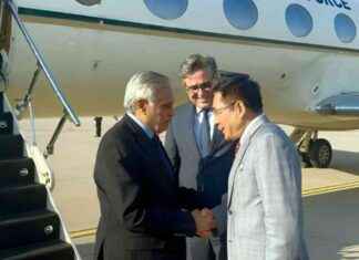 Ishaq Dar Arrives in Beijing Amid Heightened Regional Tensions shaq-dar-arrives-in-beijing-amid-heightened-regional-tensions