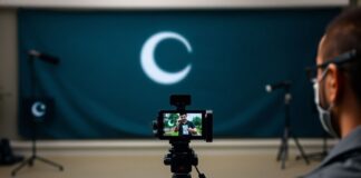 The Messy Truth About Pakistan’s Media Landscape (And Why I’m Tired of Pretending It’s Fine) The Untidy Reality of Pakistan's Media Scene (And Why I'm Exhausted from Pretending It's Okay)